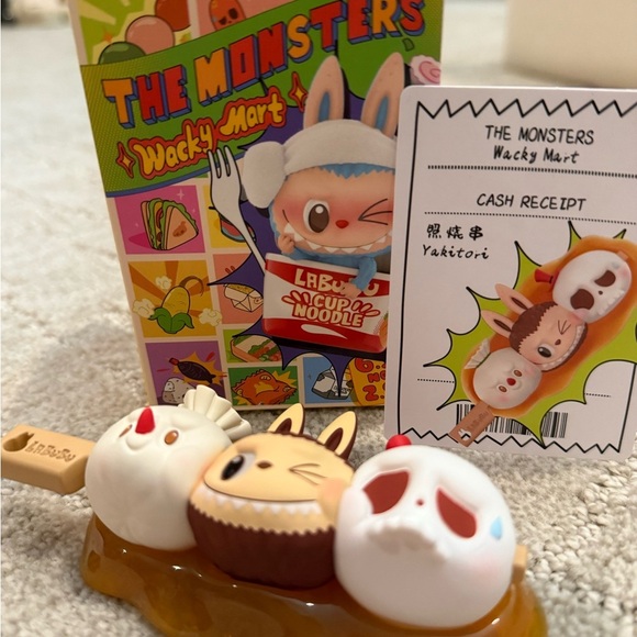 Wacky Mart The Monsters Labubu figure - Picture 2 of 4